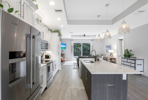 ISLAND LIFESTYLE FAMILY VACATION HOME (BRAND NEW)