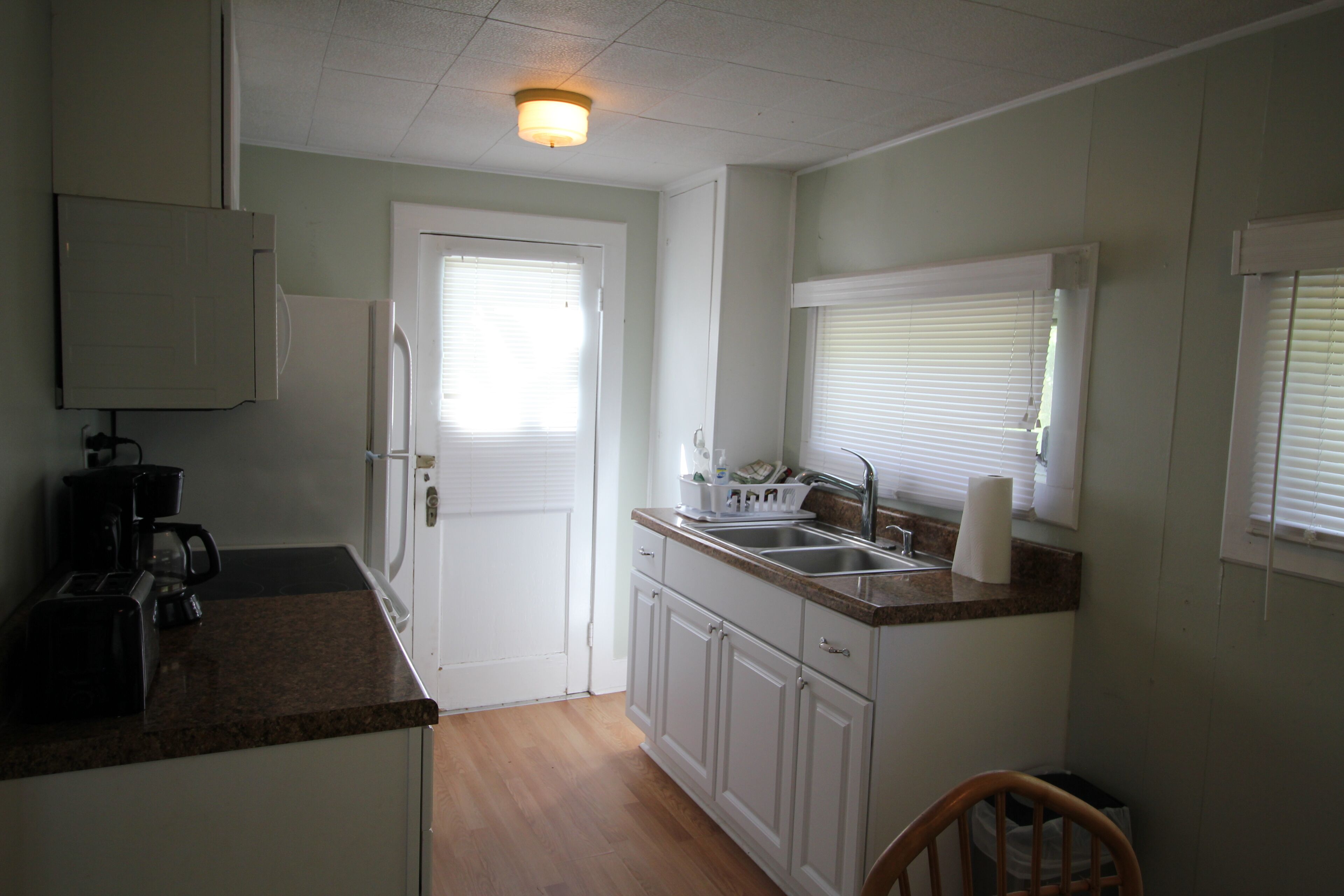 雪櫃、微波爐、焗爐、爐具