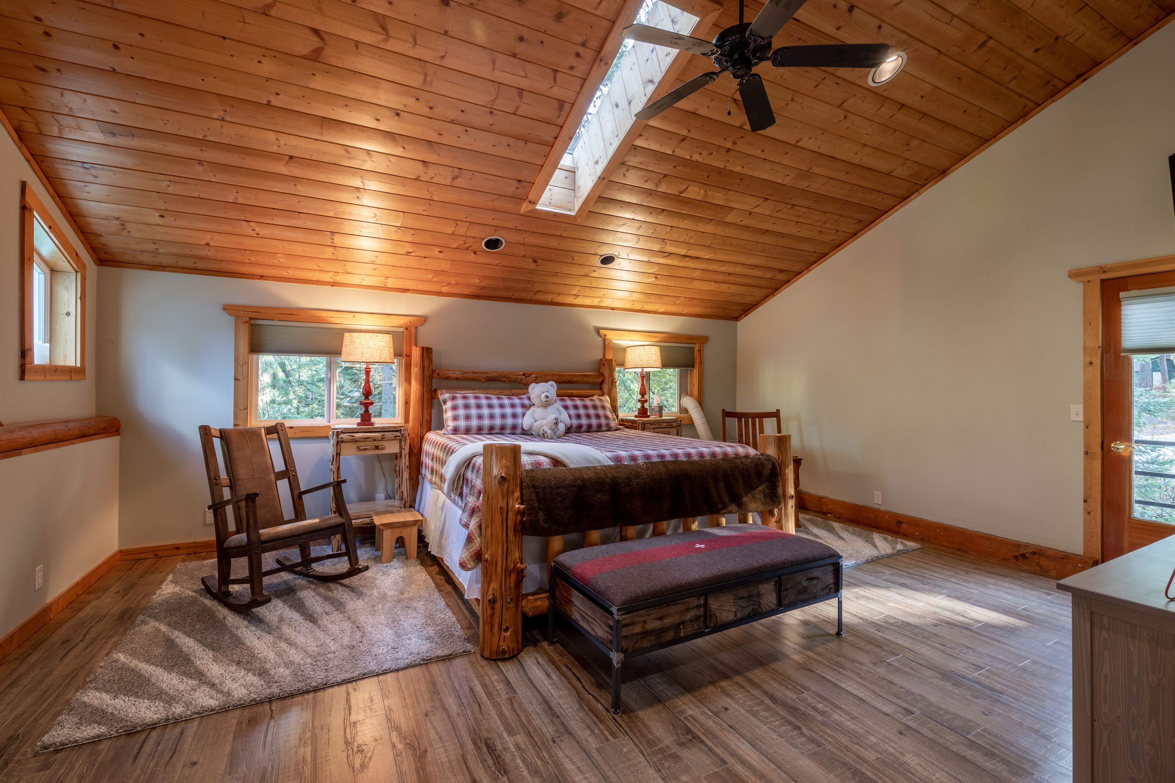 5 chambres, fer et planche à repasser, lit parapluie, Wi-Fi gratuit