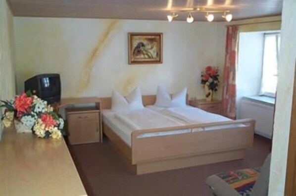 Desk, iron/ironing board, cots/infant beds, rollaway beds