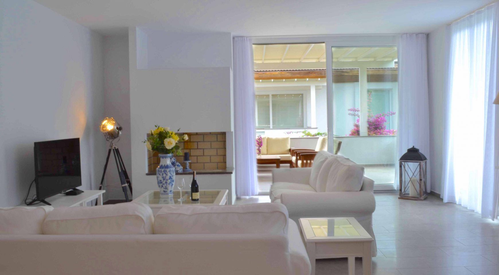 TV màn hình phẳng 