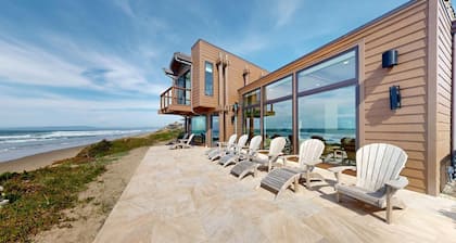 ESPECTACULAR CASA FRENTE AL MAR EN LA BAHÍA DE MONTEREY