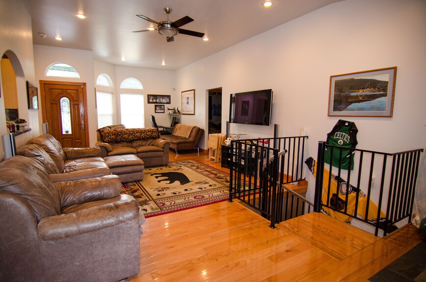 Kodiak, Alaska Executive Home - Kodiak, AK