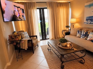 Living area - Come Relax at our home by the beach at Ft Pierce (Fort Pierce)
