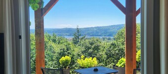 Gallery of Picture Windows, River & Garden Views, Living landscapes :Kalama Oaks