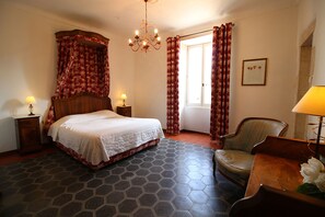 家庭套房 (6) | 書桌、熨斗/熨衫板、免費 Wi-Fi、床單