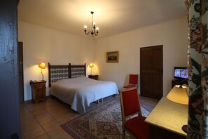 Double Room (1) | Desk, iron/ironing board, free WiFi, bed sheets - La Bastide du Vebron (Grospierres)