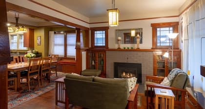 Cheerful And Spacious Home For Lovers Of Good Food And Wine