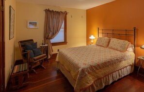 4 soverom, strykejern/-brett, wi-fi (inkludert) og sengetøy