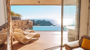 Exklusiv lÀgenhet - privat pool - havsutsikt | Privat pool