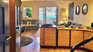 Premier Loft, Sea View, Annex Building | Living area | LED TV