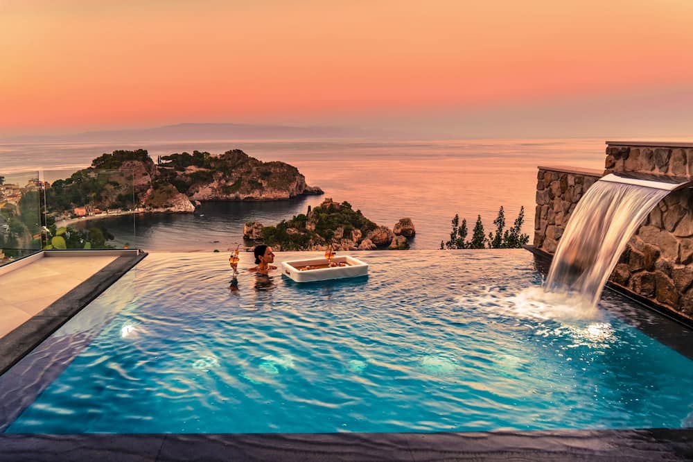 Isola Bella Infinity Suites