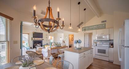 Private HGTV Inspired Beach Cottage Gorgeous 4 BR 2 BA Luxury Semi-Oceanfront