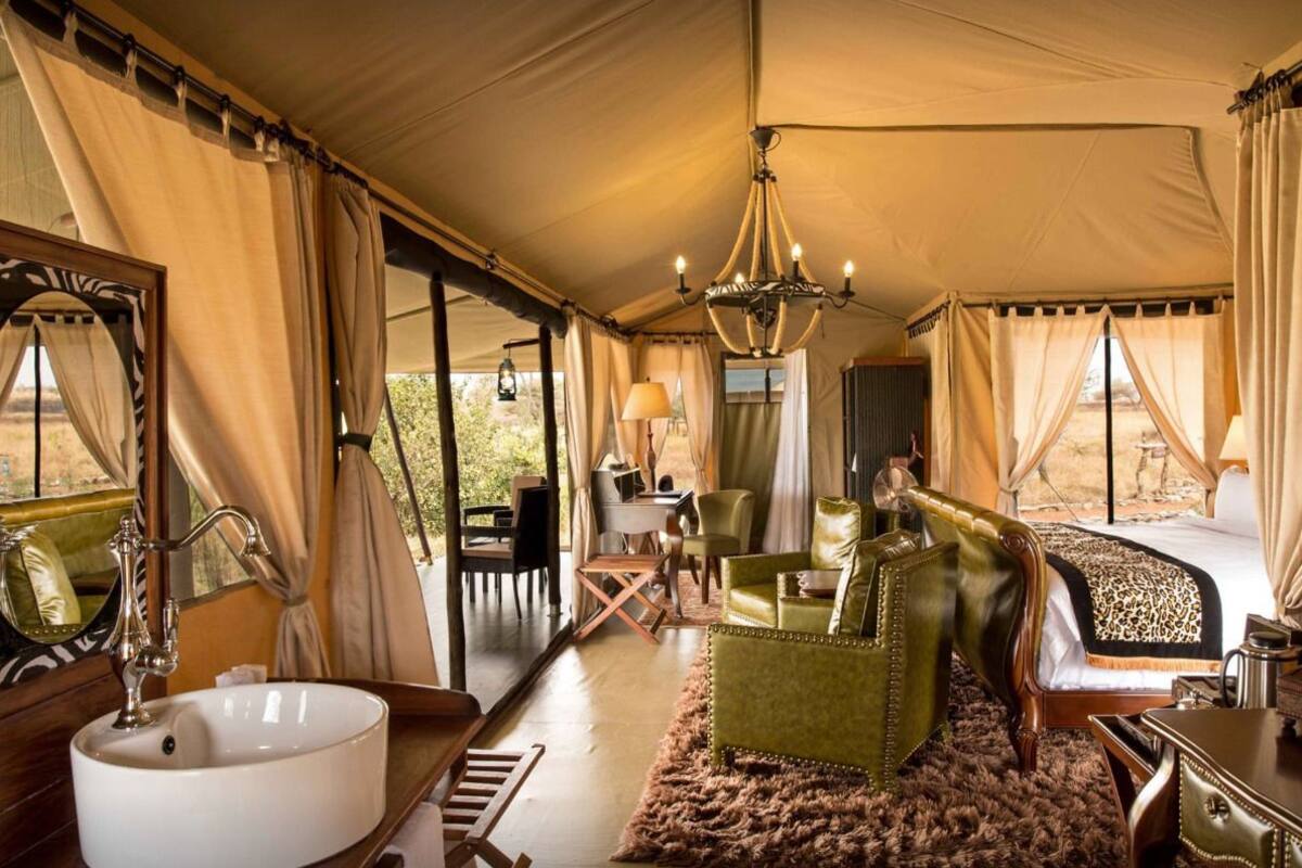 Double or Twin Room, Non Smoking | Minibar, iron/ironing board (on request), bed sheets