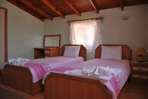 Standard Double Room | Desk, free cots/infant beds - Likya Pansiyon (Ortaca)