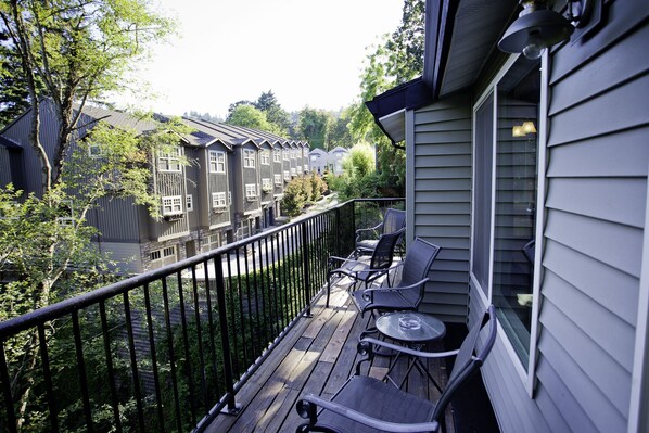 Property grounds - Central, Lofty Tree Views (Portland)