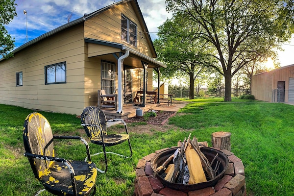Lodge and garage
Fenced In Yard
Fire pit