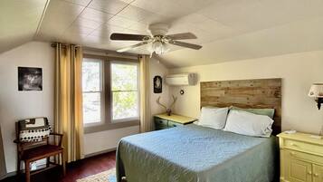 5 camere, una scrivania, ferro/asse da stiro, culla da viaggio