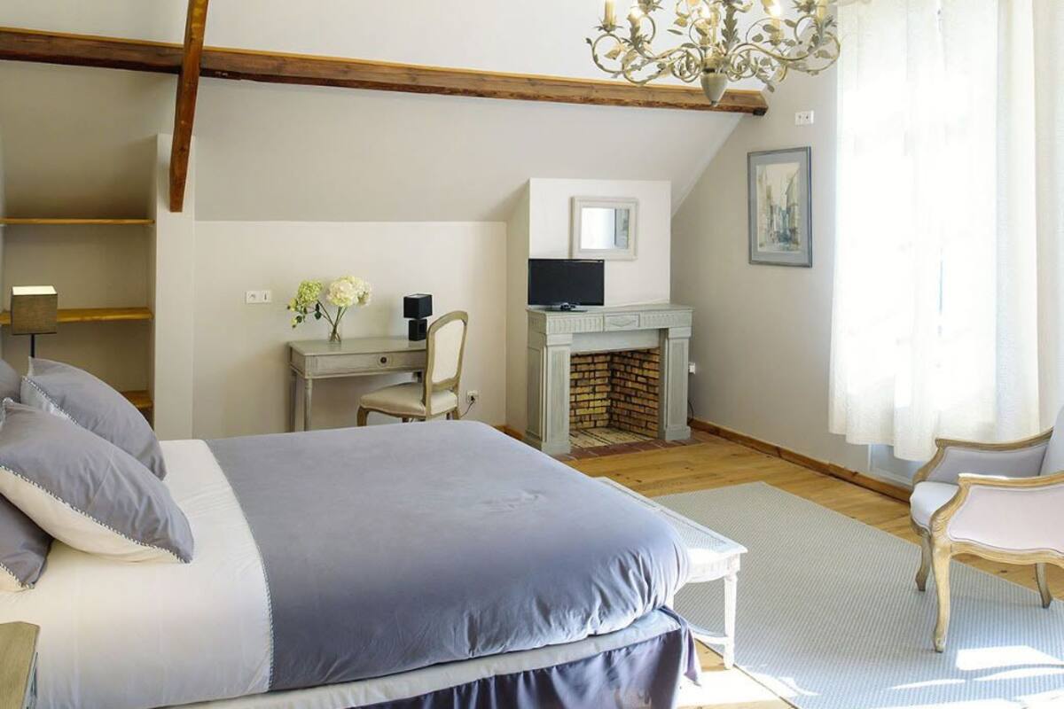 Chambre Double | Décoration personnalisée, ameublement personnalisé, bureau