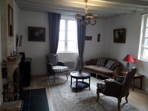 Flat-screen TV - Appartement Relais Saint Pavin (Le Mans)