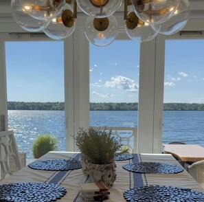 Dining - ★Waterfront & on Bike Path★Firepit ★Private beach★Bikes★Kayaks★Sm.dog OK💥Sunsets (Harwich)