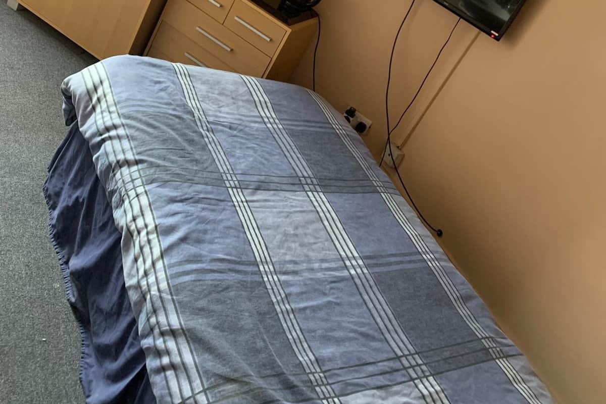 Single Room, Shared Bathroom | Free WiFi, bed sheets