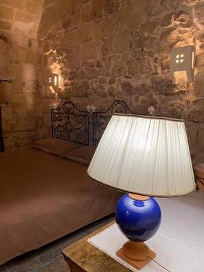 Free WiFi, bed sheets - Malta & Tufo (Altamura)