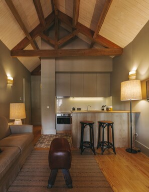 Studio (Rua das Flores nº 56-64) | Private kitchen | Espresso maker, eco-friendly cleaning products
