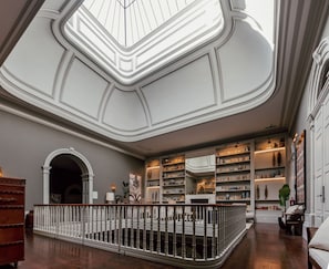 Library - Torel 1884 Suites & Apartments (Porto)