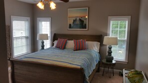 8 slaapkamers, een strijkplank/strijkijzer, wifi, beddengoed