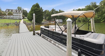 Luxury Lake House, Pool, Hot tub, Dock, Beach, Game room, Boat Rental available