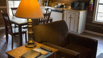 B&B Jr. Cabin