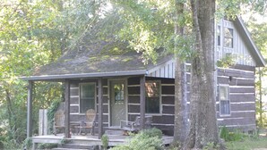 Family Cabin, Berbilang Katil, Non Smoking, Courtyard View | Teres/patio