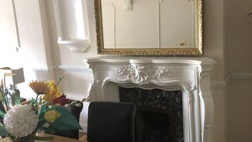 Superior Apartment, 4 Bedrooms, Non Smoking | Executive lounge