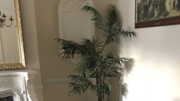 Superior Apartment, 4 Bedrooms, Non Smoking | Executive lounge