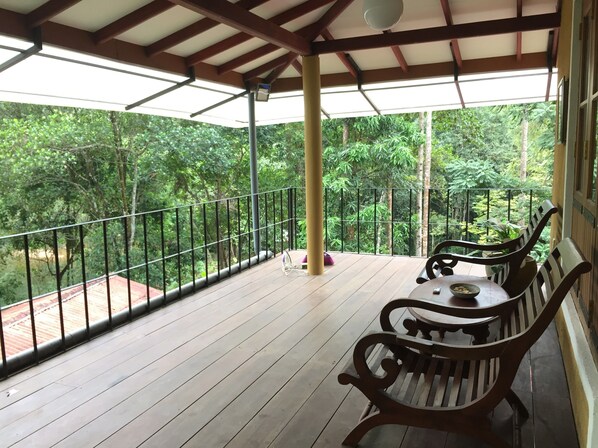 Family Room  | Terrace/patio