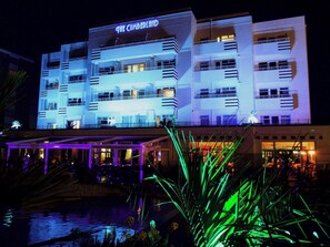 Exterior - THE Cumberland (Bournemouth)