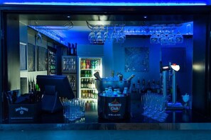 Bar (in der Unterkunft)