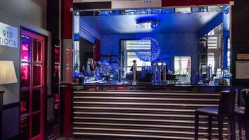 Bar (en la propiedad)