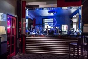 Bar (en la propiedad)