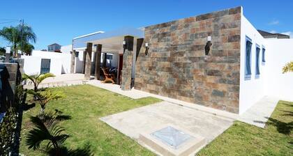 Modern House Pool AC WiFi