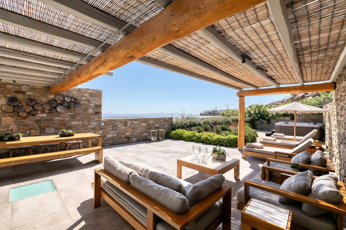 Sea View 4 Bedroom Villa Outdoor Hot Tub | M Three | 露台/庭院