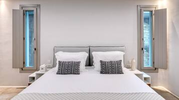 Four-Bedroom Villa with Private Pool and Gym - Sea View | M One | Premium bedding, in-room safe, individually decorated