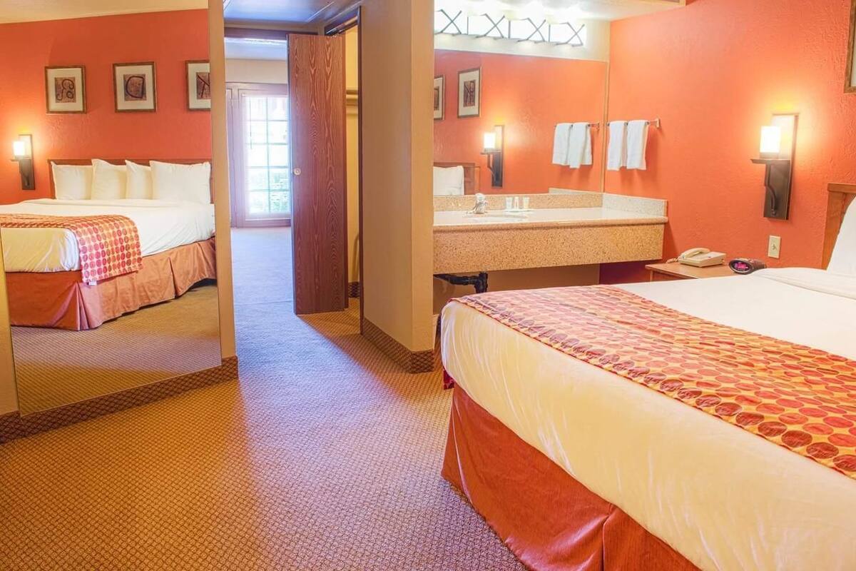 Presidential Suite, 1 King Bed with Sofa bed, Non Smoking, Pool View | Desk, iron/ironing board, WiFi (free), bed sheets