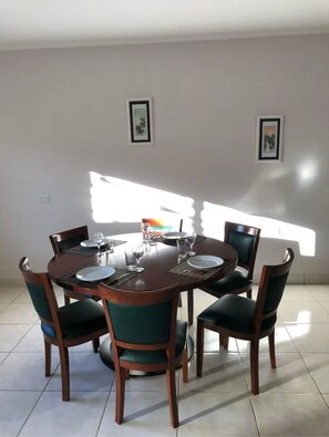 Duplex, 2 Bedrooms | In-room dining -  Z Hotel Boutique (Puerto Iguazú)