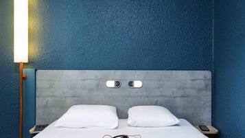 Klassieke kamer, 1 tweepersoonsbed | Een bureau, geluiddichte muren, gratis wifi, beddengoed