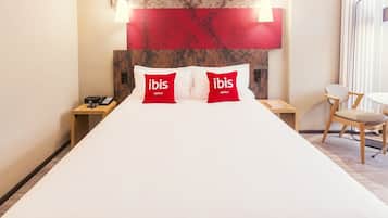 Business Double Room | In-room safe, soundproofing, free WiFi, wheelchair access