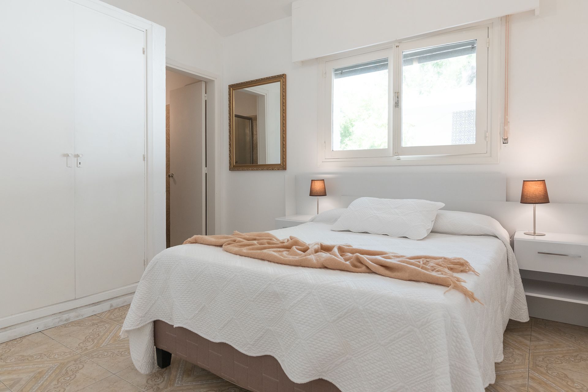 Basic Suite, 1 Queen Bed, Non Smoking