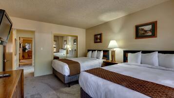 Family Townhome, Multiple Beds, Non Smoking | In-room safe, individually decorated, individually furnished, desk