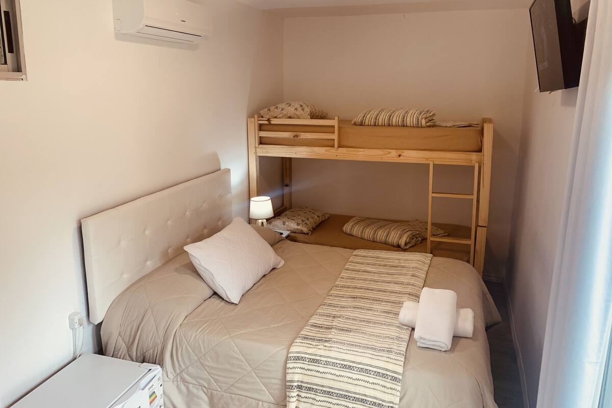 Standard-Doppelzimmer, 1 Queen-Bett und Schlafsofa, Nichtraucher, Blick auf den Innenhof